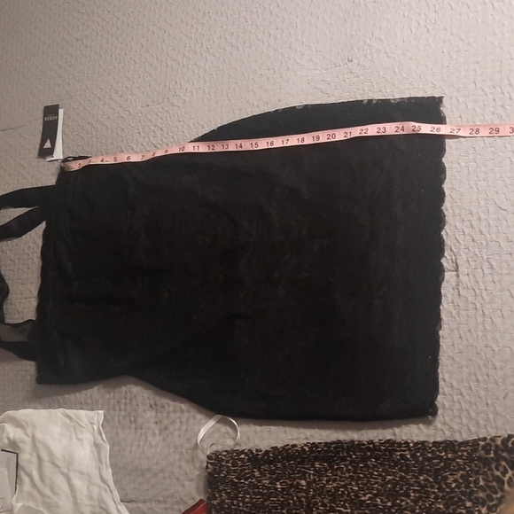 Guess Crop, Skirt and Dress Bundle - Picture 9 of 11